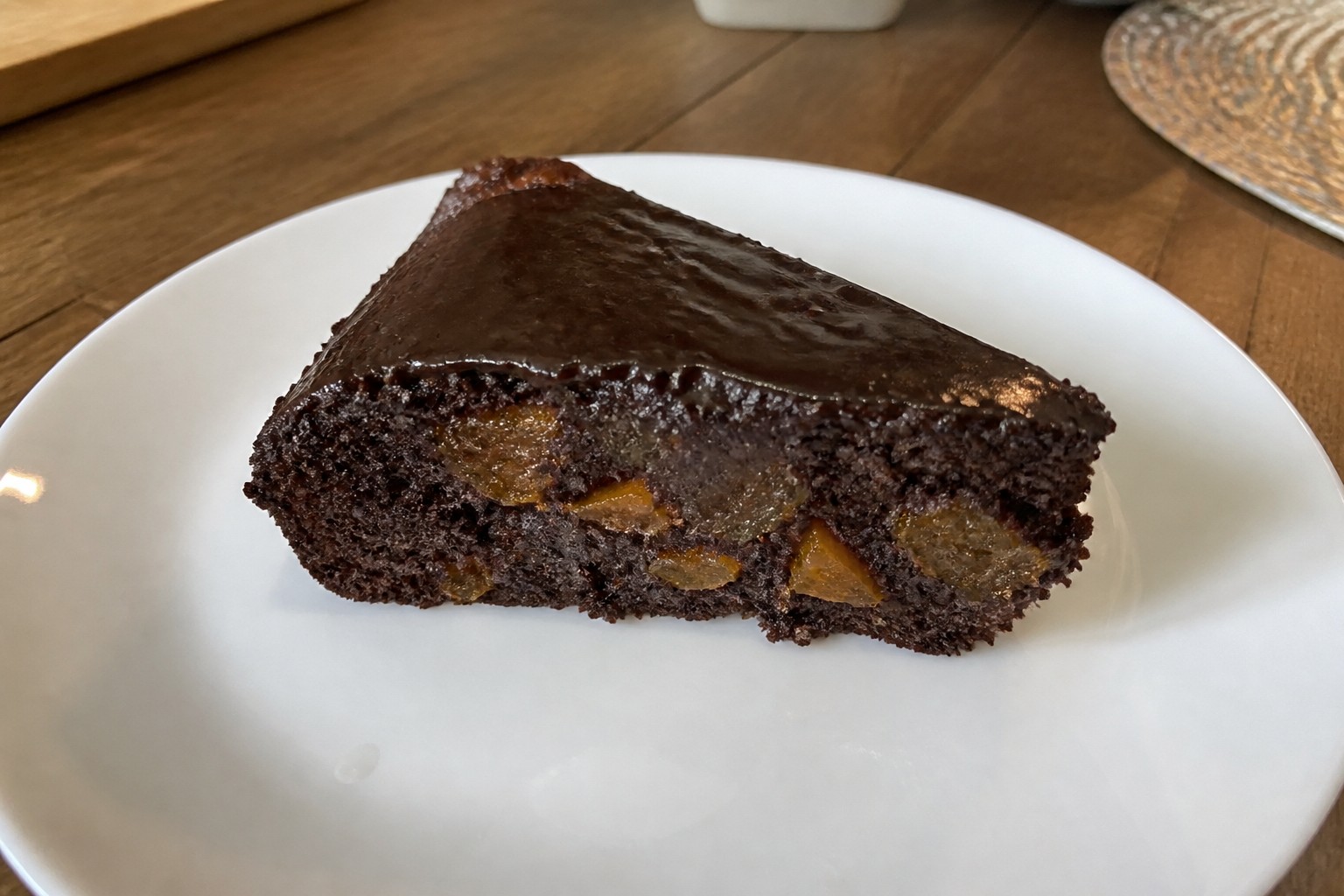 A close look at the finished freezing and thawing homemade Sacher cake