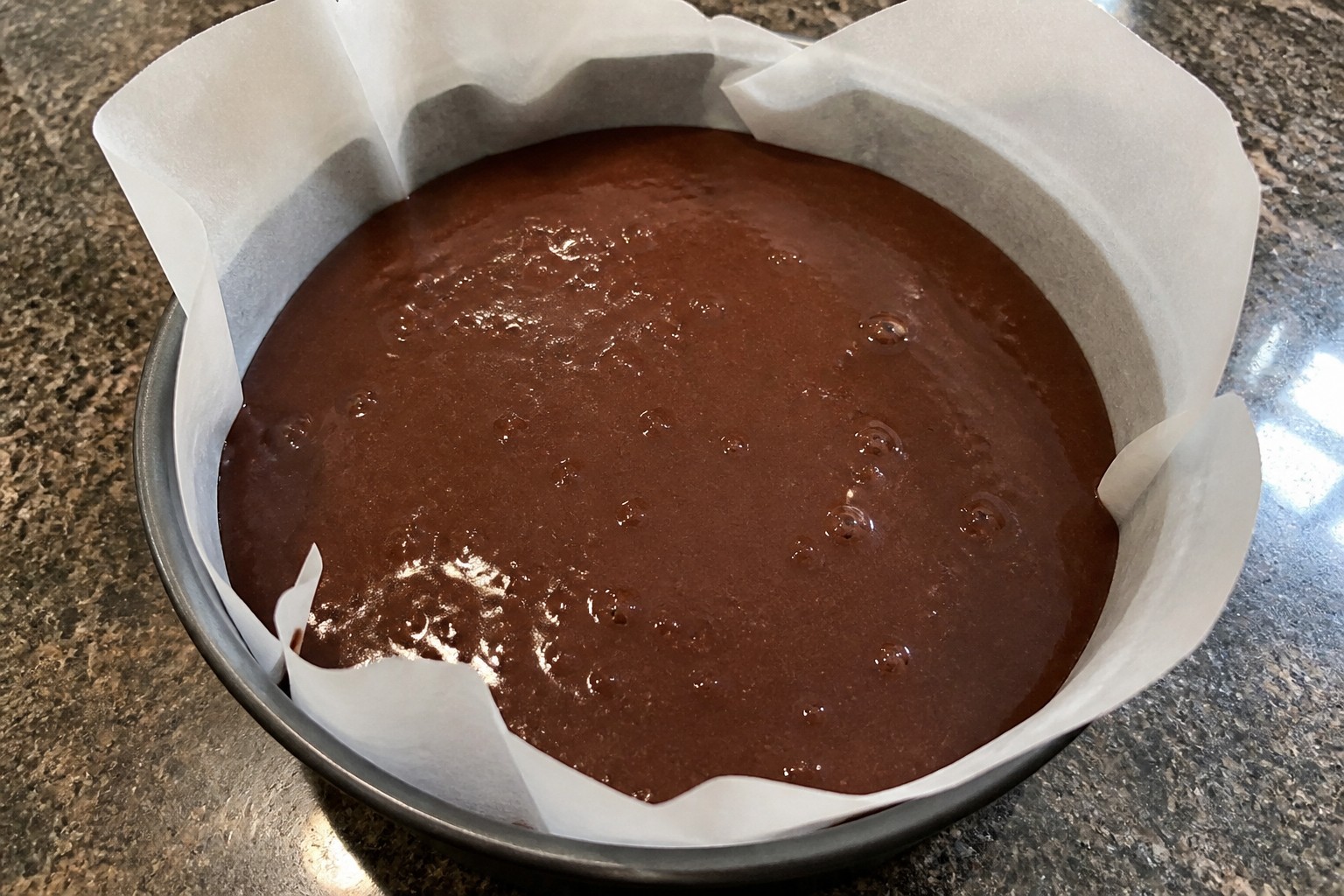 A close look at the finished choosing the right cake pan and scaling a Sacher cake